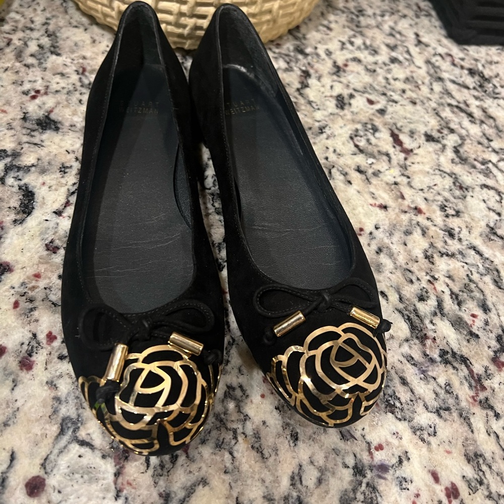 Stuart Weitzman black flat with caged toe 8N